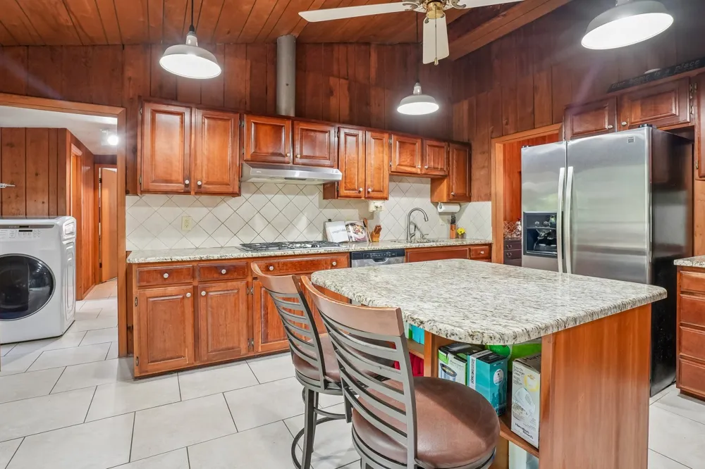 1071 Simms Heights Rd Kingston Springs, TN 37082