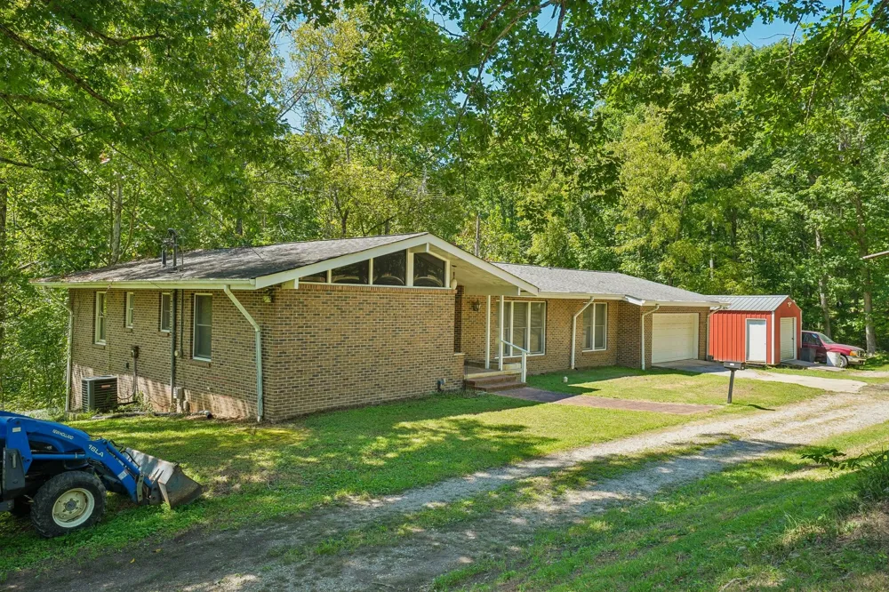 1071 Simms Heights Rd Kingston Springs, TN 37082