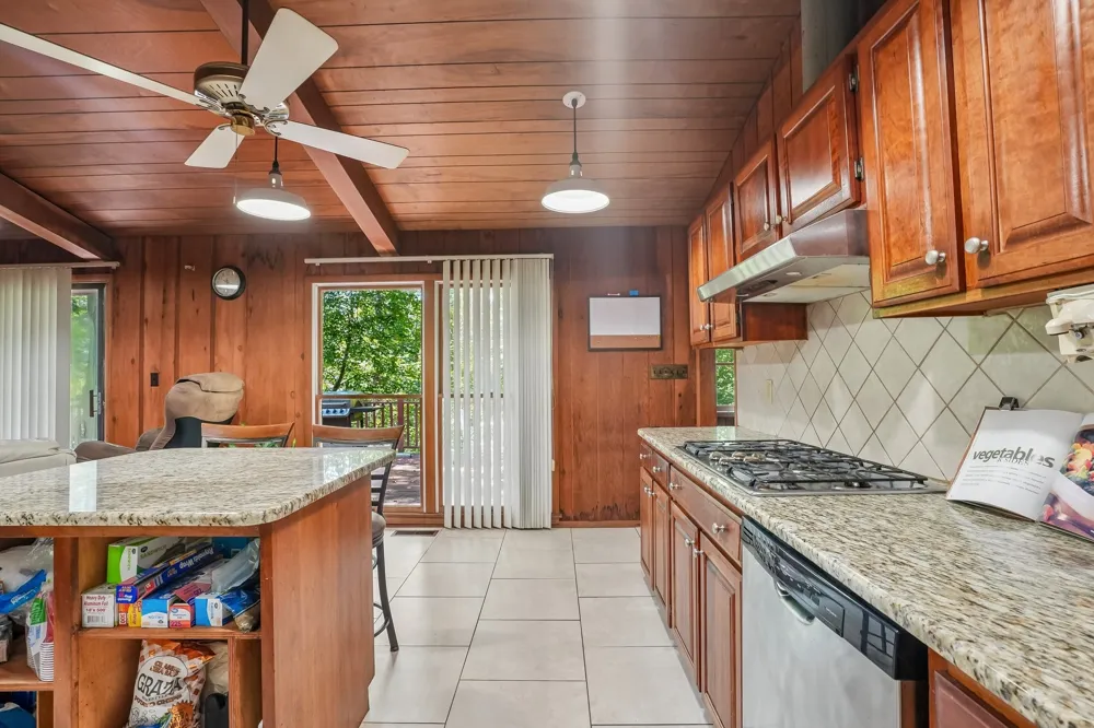 1071 Simms Heights Rd Kingston Springs, TN 37082