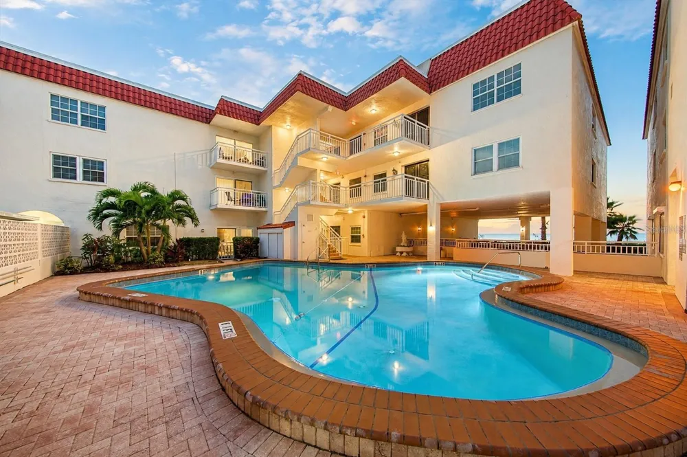2900 GULF BOULEVARD #108 Belleair Beach, FL 33786