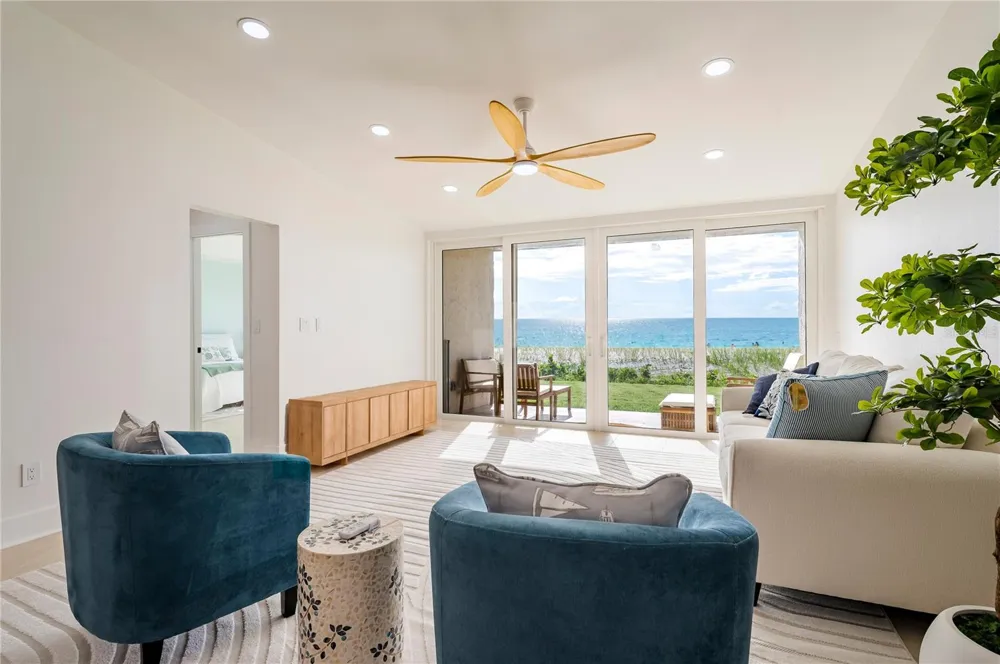 2900 GULF BOULEVARD #108 Belleair Beach, FL 33786