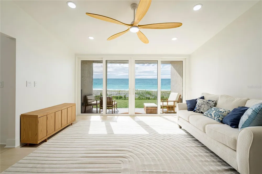 2900 GULF BOULEVARD #108 Belleair Beach, FL 33786