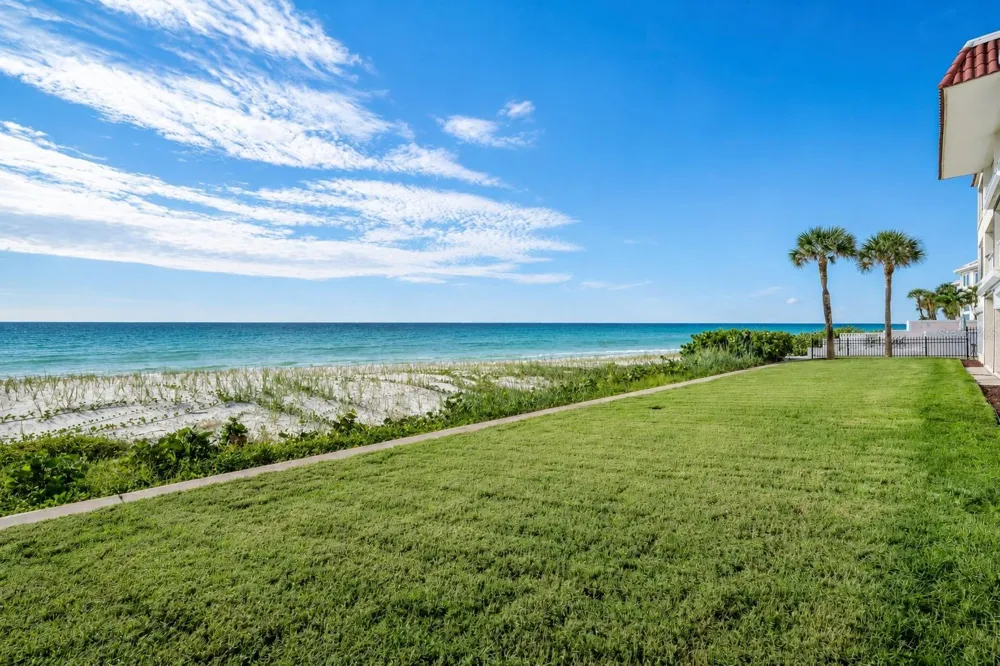 2900 GULF BOULEVARD #108 Belleair Beach, FL 33786