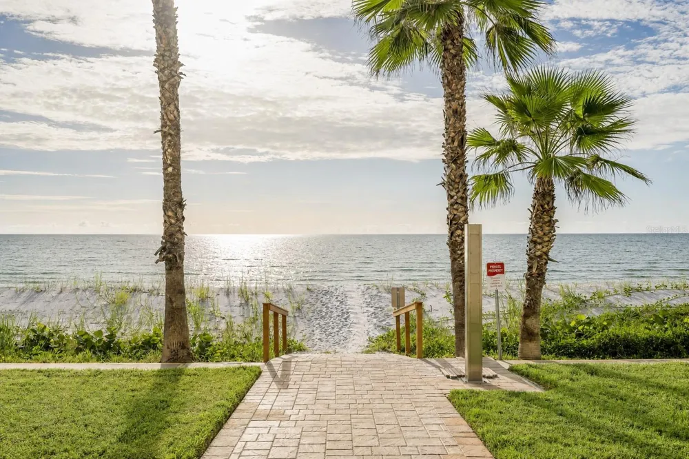 2900 GULF BOULEVARD #108 Belleair Beach, FL 33786
