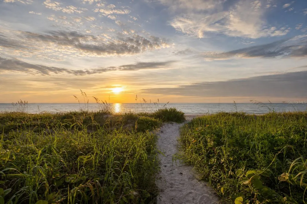 2900 GULF BOULEVARD #108 Belleair Beach, FL 33786