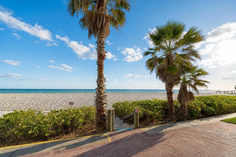 2900 GULF BOULEVARD #108 Belleair Beach, FL 33786