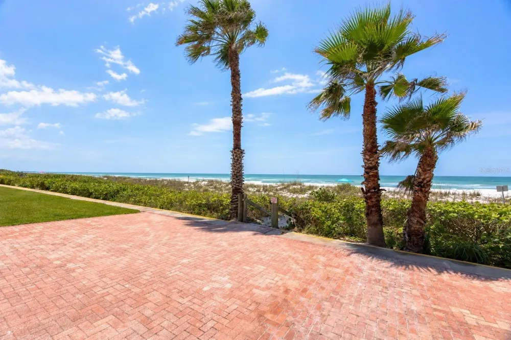 2900 GULF BOULEVARD #108 Belleair Beach, FL 33786