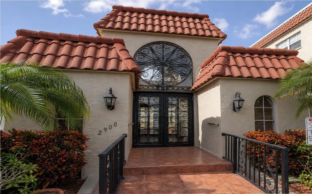 2900 GULF BOULEVARD #108 Belleair Beach, FL 33786