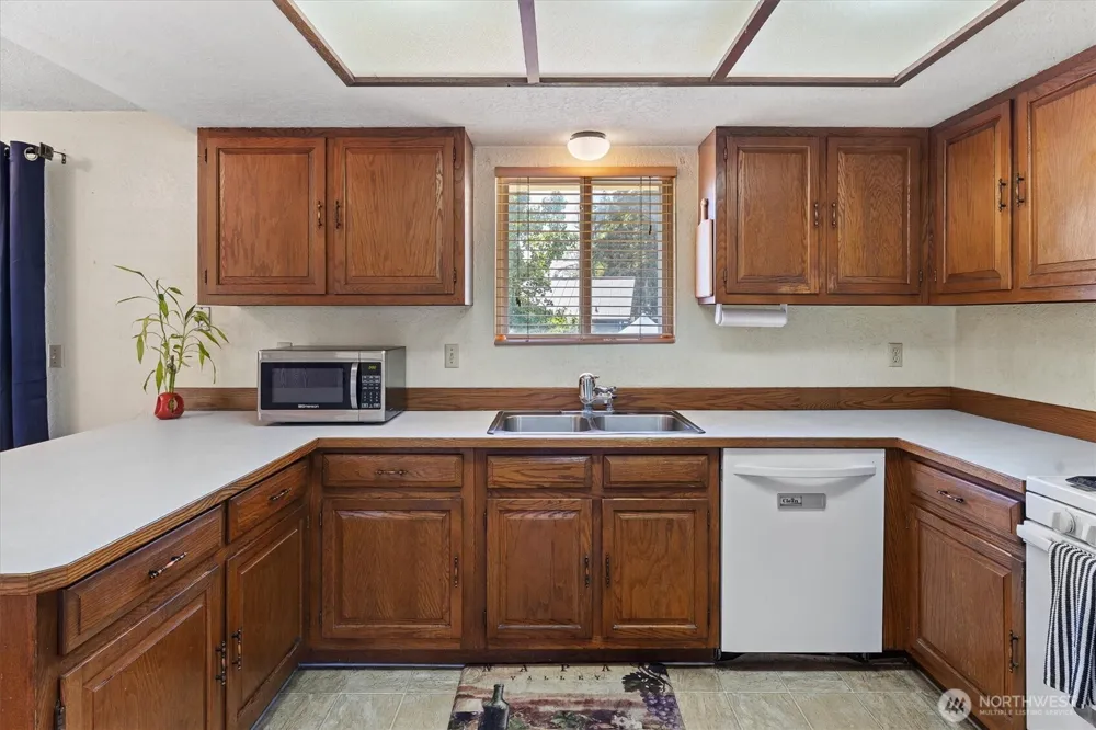 31428 31st Avenue SW Federal Way, WA 98023