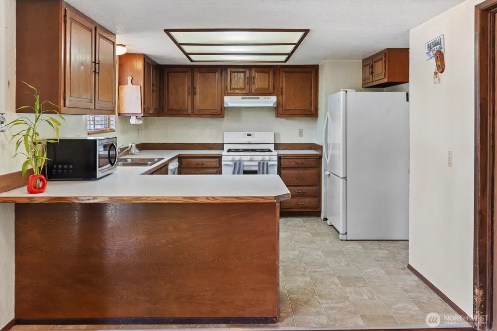 31428 31st Avenue SW Federal Way, WA 98023