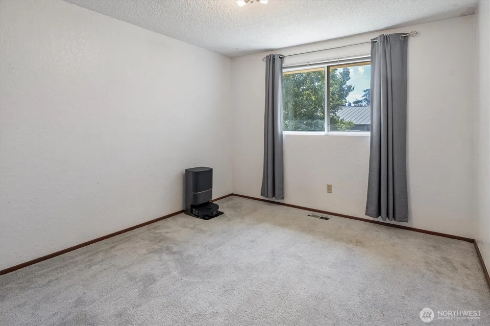 31428 31st Avenue SW Federal Way, WA 98023