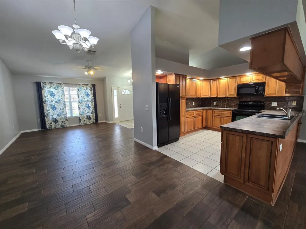3901 LAUREL BRANCH COURT Lakeland, FL 33810