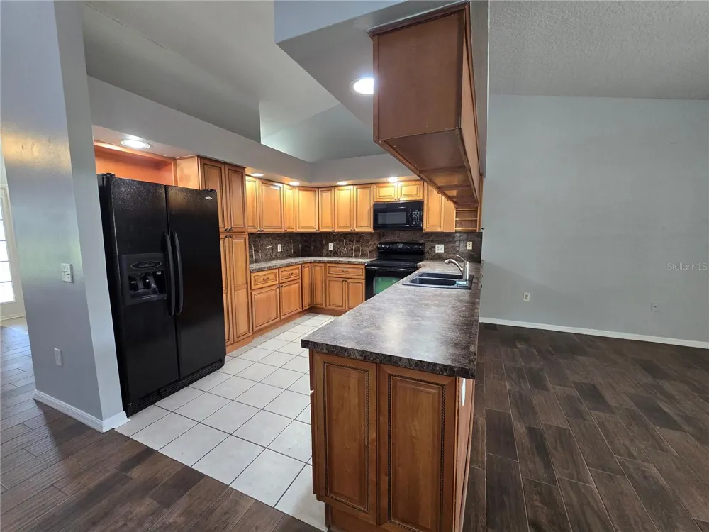 3901 LAUREL BRANCH COURT Lakeland, FL 33810