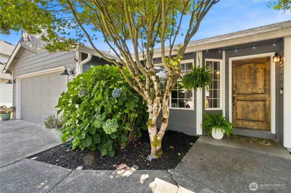 13 W Pine Lane Longview, WA 98632