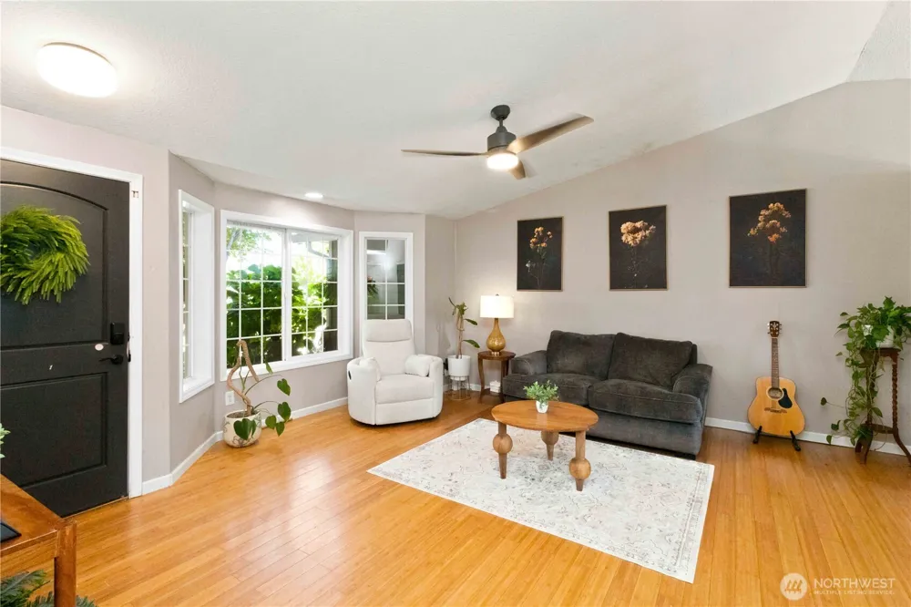 13 W Pine Lane Longview, WA 98632