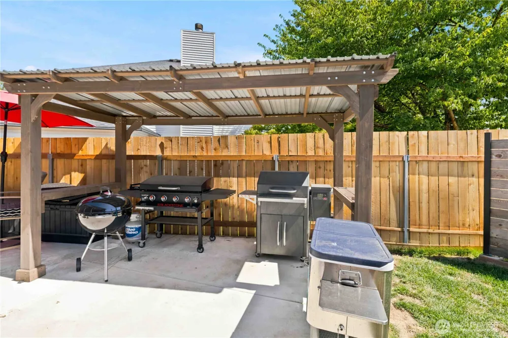 13 W Pine Lane Longview, WA 98632