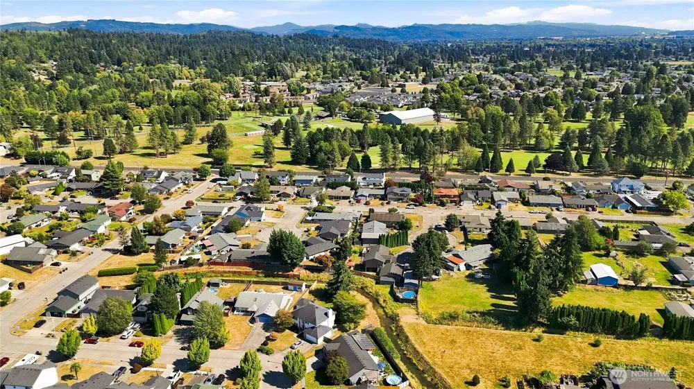 13 W Pine Lane Longview, WA 98632