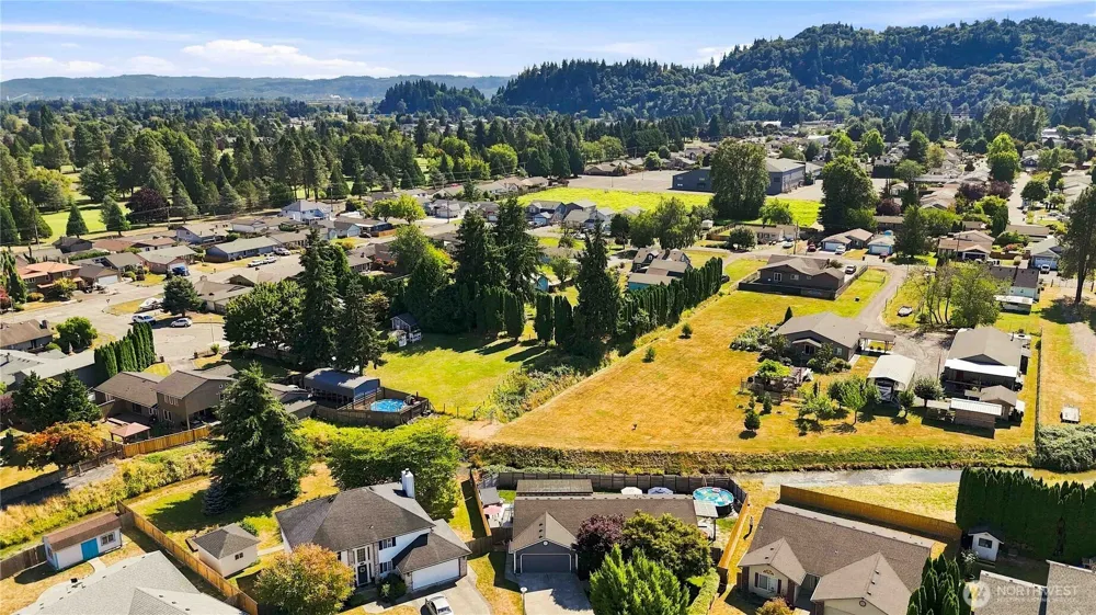 13 W Pine Lane Longview, WA 98632