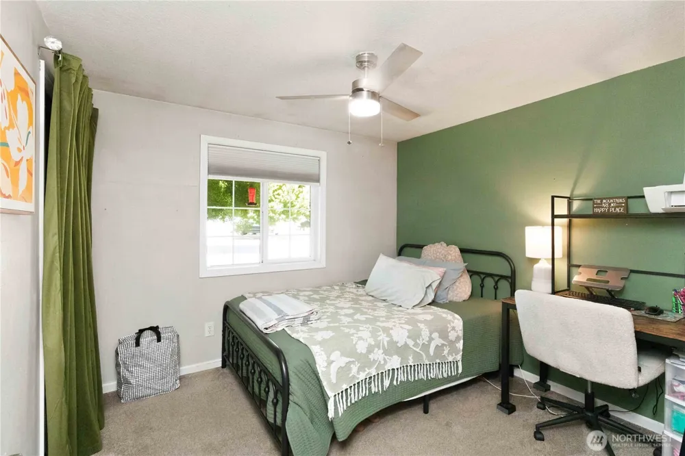 13 W Pine Lane Longview, WA 98632