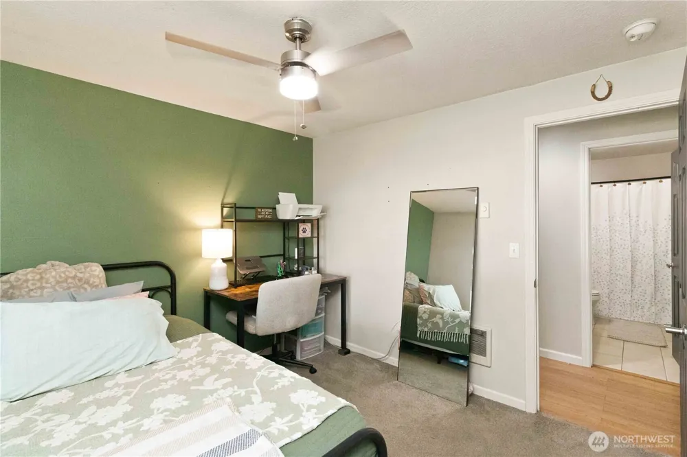 13 W Pine Lane Longview, WA 98632