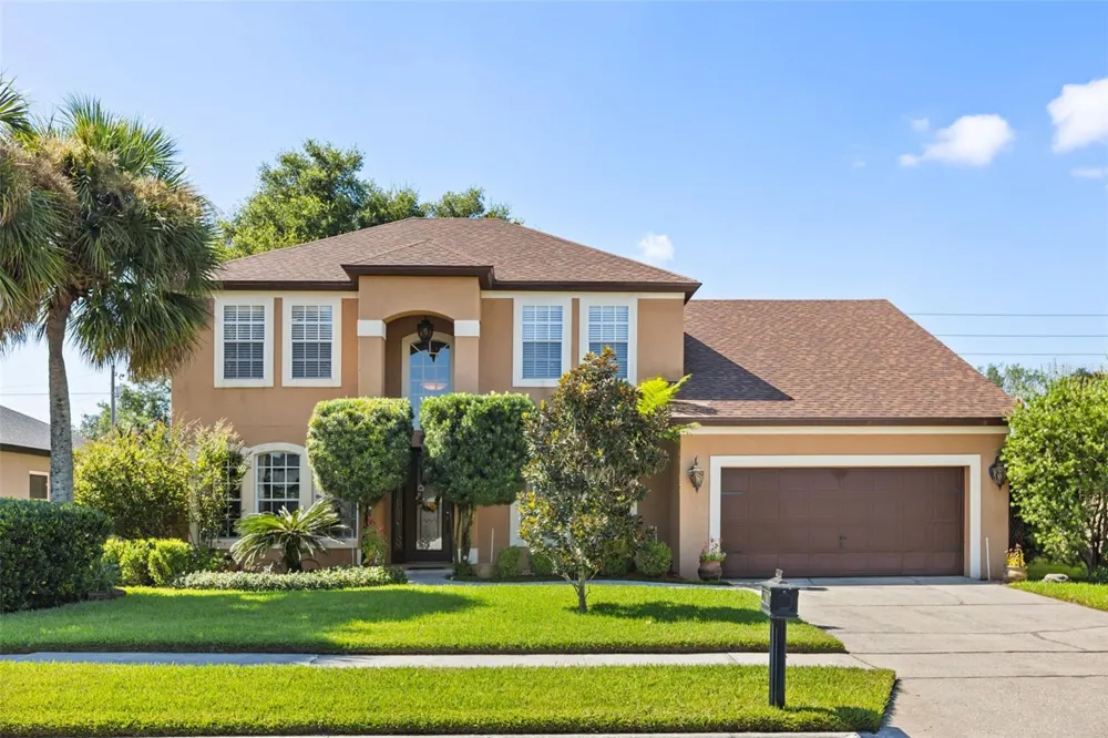 393 LAKE AMBERLEIGH DRIVE Winter Garden, FL 34787