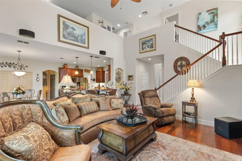 393 LAKE AMBERLEIGH DRIVE Winter Garden, FL 34787