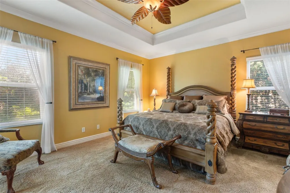 393 LAKE AMBERLEIGH DRIVE Winter Garden, FL 34787