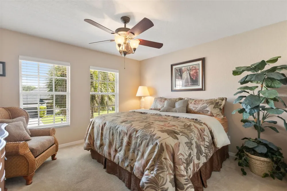 393 LAKE AMBERLEIGH DRIVE Winter Garden, FL 34787