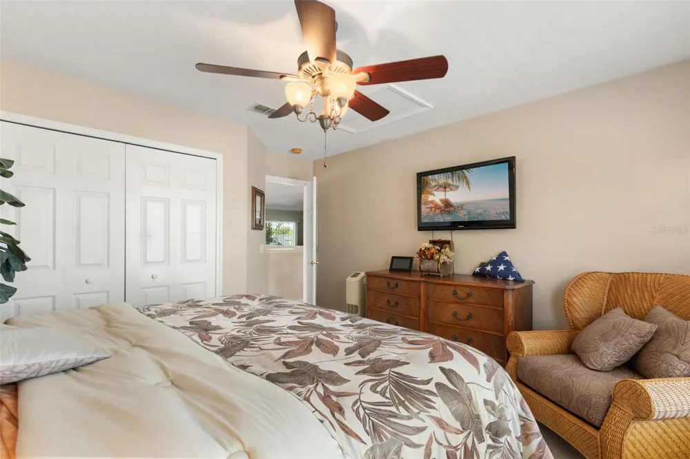 393 LAKE AMBERLEIGH DRIVE Winter Garden, FL 34787