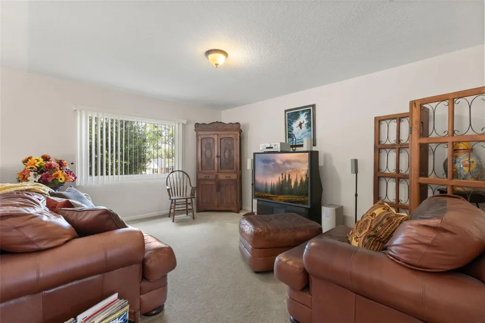 393 LAKE AMBERLEIGH DRIVE Winter Garden, FL 34787
