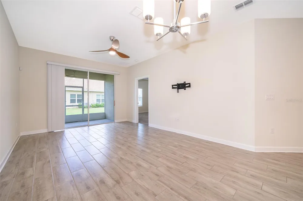 1173 TRAPPERS TRAIL LOOP Champions Gate, FL 33896