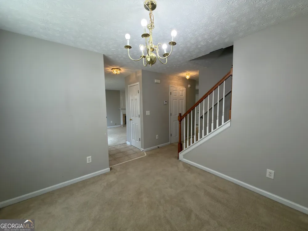 4368 Gray Raptor CIR Snellville, GA 30039