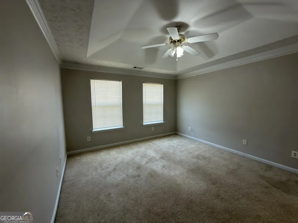 4368 Gray Raptor CIR Snellville, GA 30039