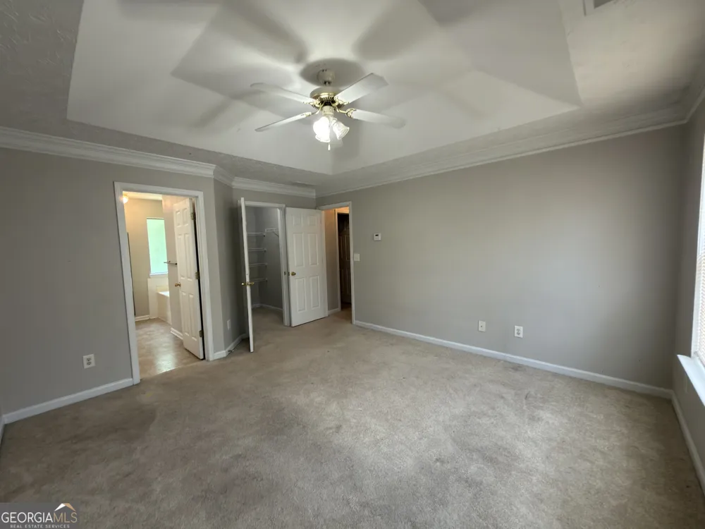 4368 Gray Raptor CIR Snellville, GA 30039