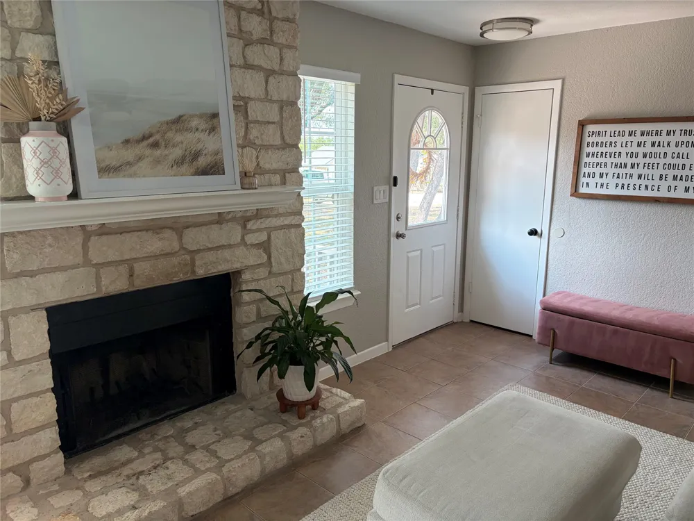 5303 Thunderbird Street Lago Vista, TX 78645