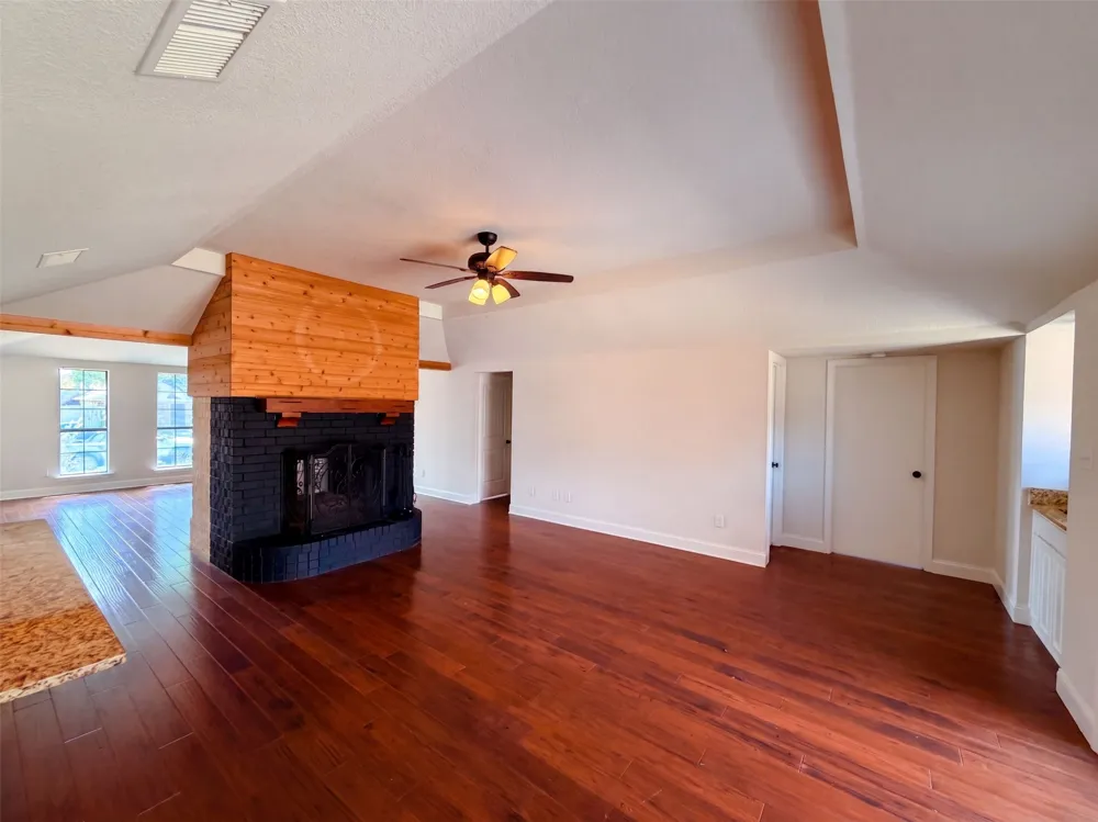 512 W Jefferson Street Wylie, TX 75098