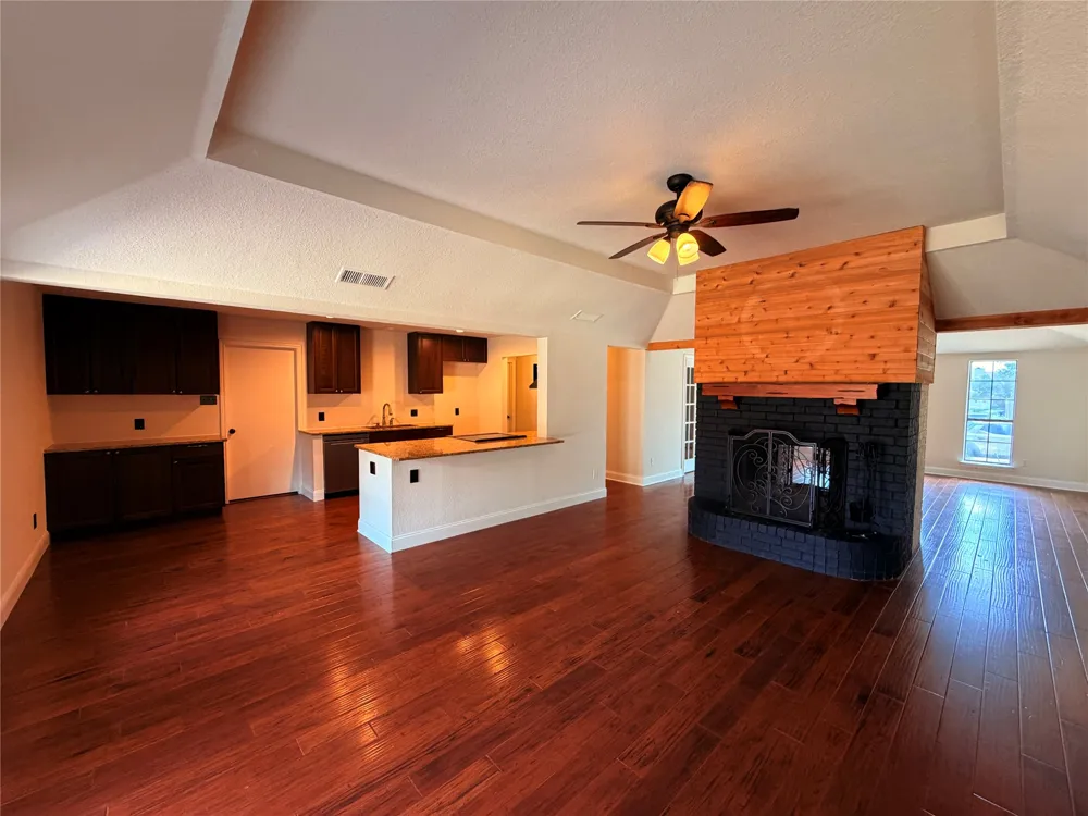 512 W Jefferson Street Wylie, TX 75098