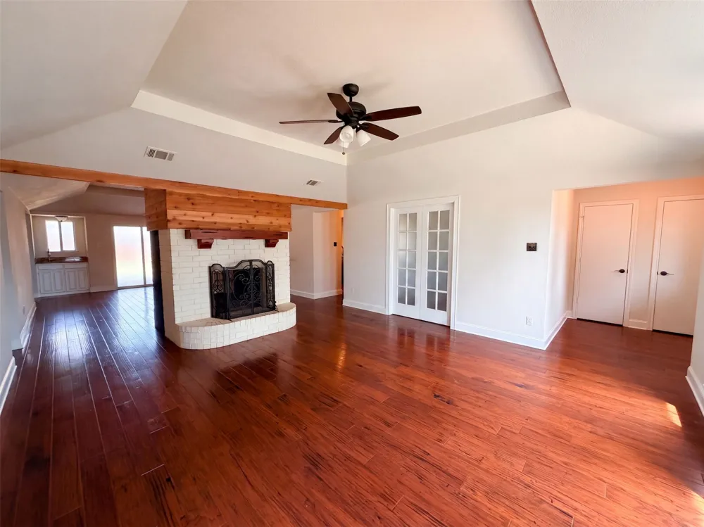 512 W Jefferson Street Wylie, TX 75098
