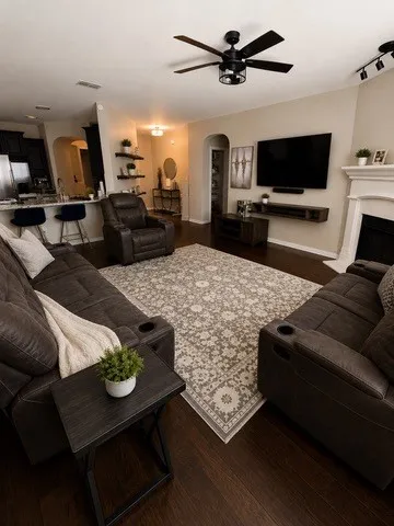 321 Avila Lane Fort Worth, TX 76052