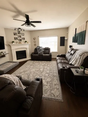 321 Avila Lane Fort Worth, TX 76052