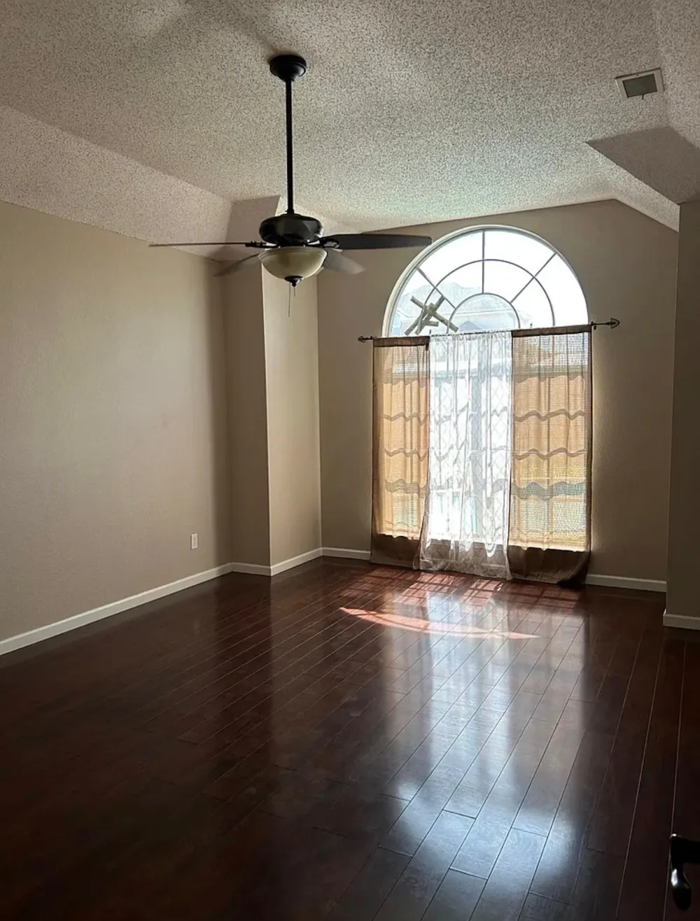 1606 Waterford Drive Lewisville, TX 75077