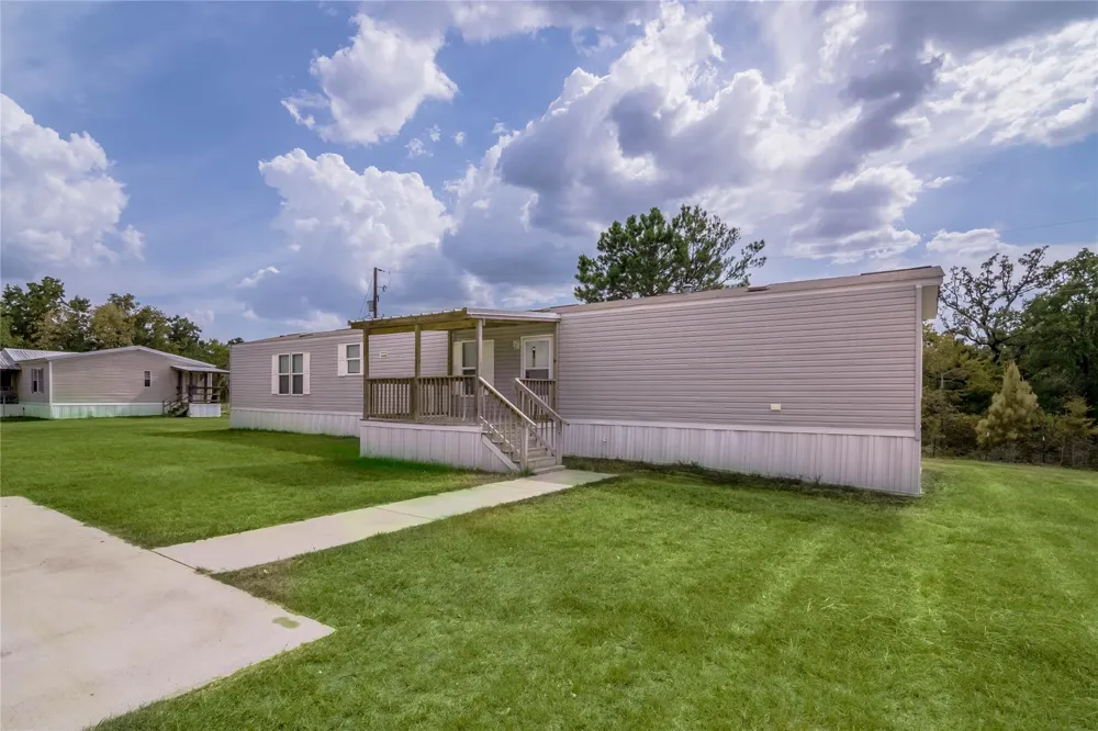 37 Riverside Lane #B Huntsville, TX 77320