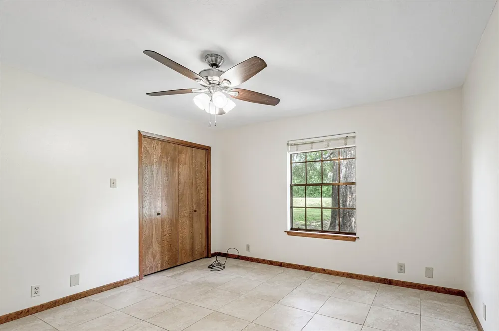 4640 Fm 1374 Road #A Huntsville, TX 77340