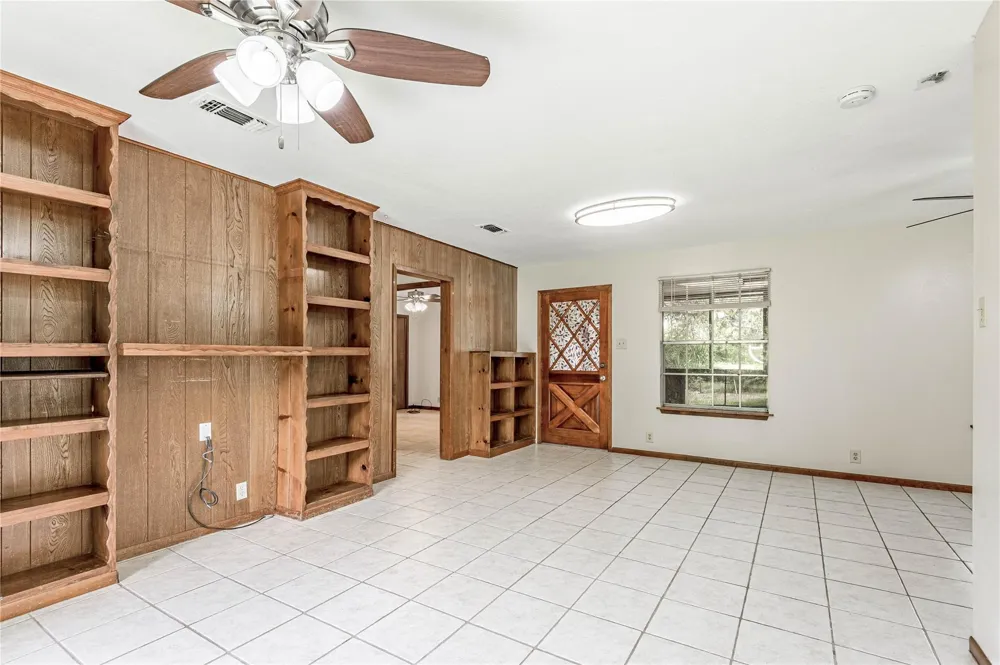 4640 Fm 1374 Road #A Huntsville, TX 77340