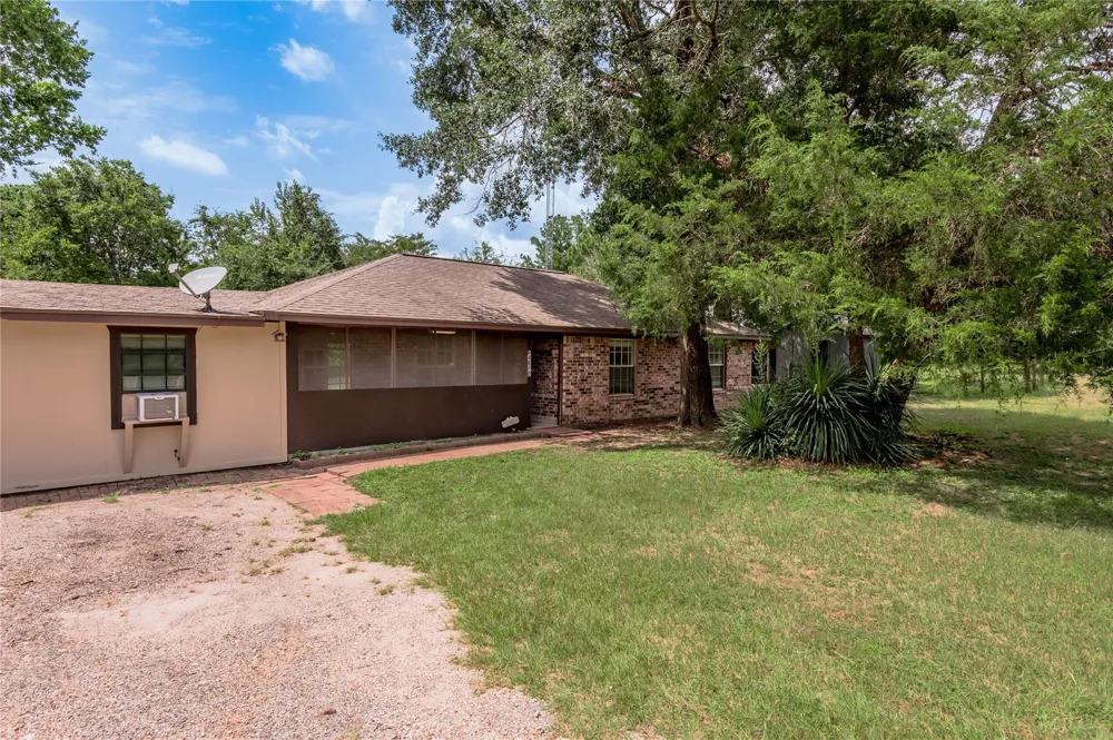 4640 Fm 1374 Road #A Huntsville, TX 77340