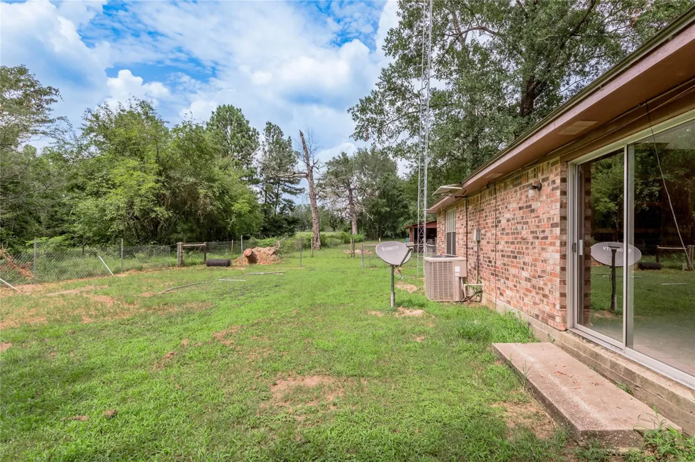 4640 Fm 1374 Road #A Huntsville, TX 77340