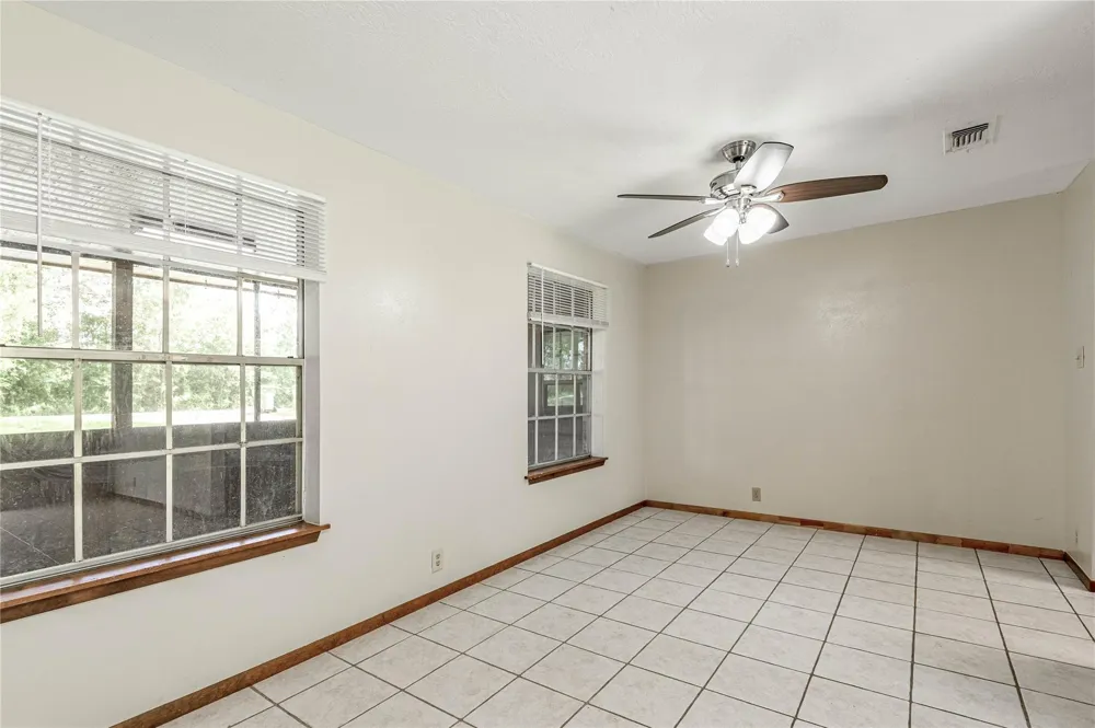4640 Fm 1374 Road #A Huntsville, TX 77340
