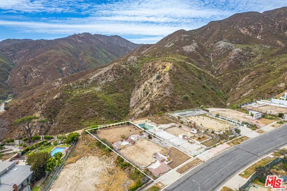 3523 Shoreheights Drive Malibu, CA 90265