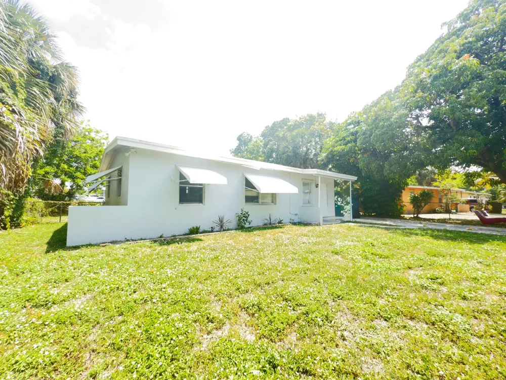 3530 NW 1ST COURT NW Fort Lauderdale, FL 33311