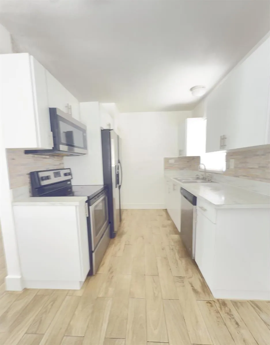 3530 NW 1ST COURT NW Fort Lauderdale, FL 33311